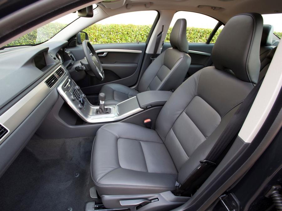  Volvo S80 DRIVe Efficiency 2011 года  (UK) (фото 2 из 9)